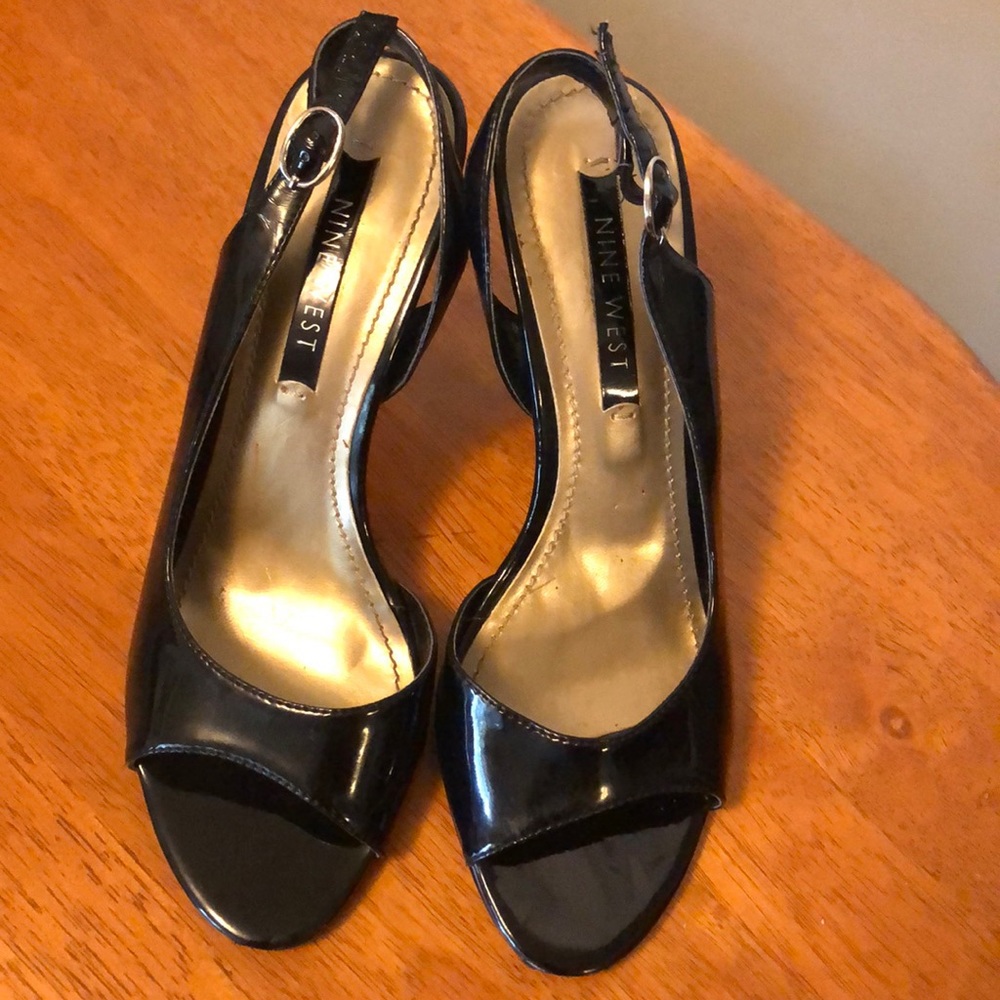 NINE WEST